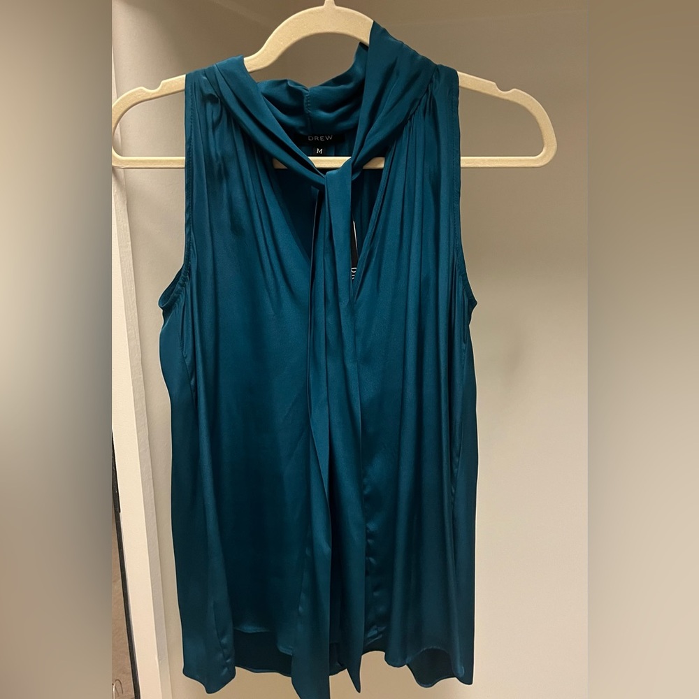 Drew teal silk sleeveless flowy top with back snaps, size M. NWT.